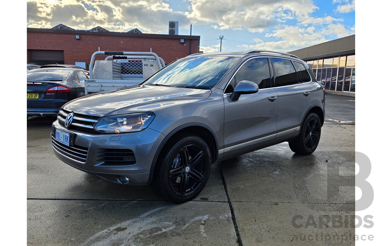 11/2011 Volkswagen Touareg 150 TDI (AWD) 7P MY12 4D Wagon Grey Turbo Diesel 3.0L