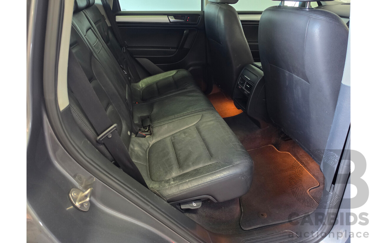 11/2011 Volkswagen Touareg 150 TDI (AWD) 7P MY12 4D Wagon Grey Turbo Diesel 3.0L