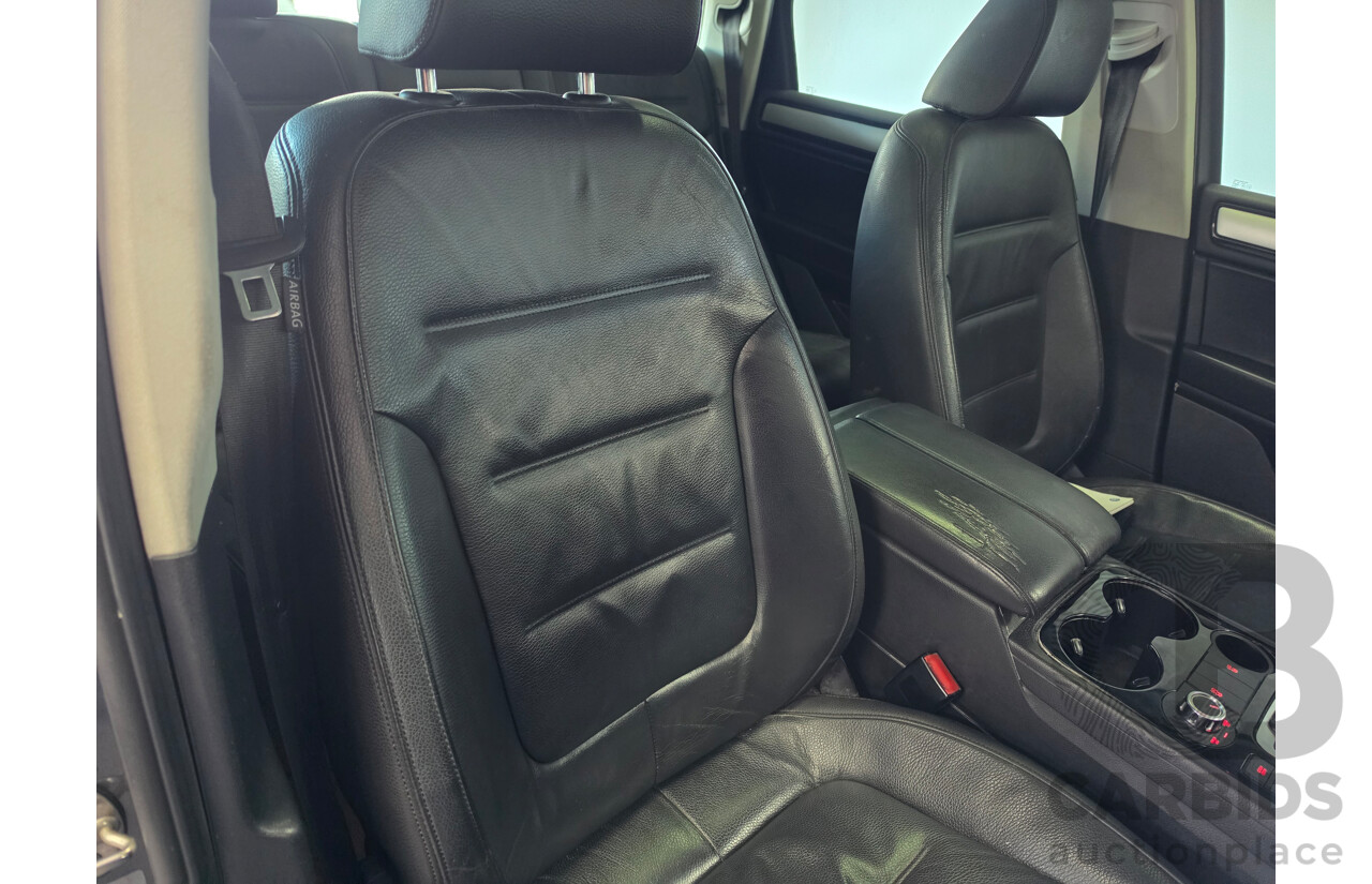 11/2011 Volkswagen Touareg 150 TDI (AWD) 7P MY12 4D Wagon Grey Turbo Diesel 3.0L