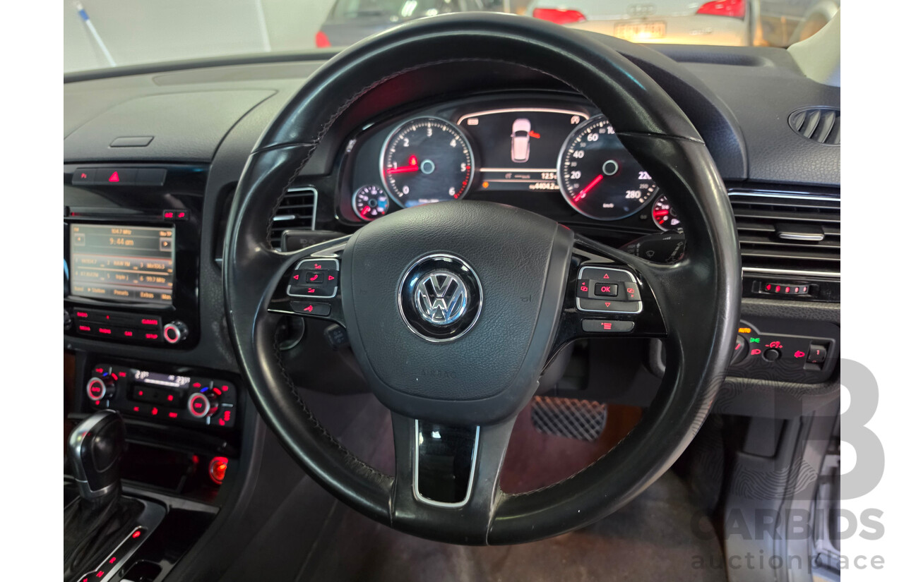 11/2011 Volkswagen Touareg 150 TDI (AWD) 7P MY12 4D Wagon Grey Turbo Diesel 3.0L