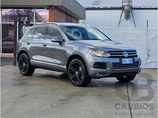 11/2011 Volkswagen Touareg 150 TDI (AWD) 7P MY12 4D Wagon Grey Turbo Diesel 3.0L