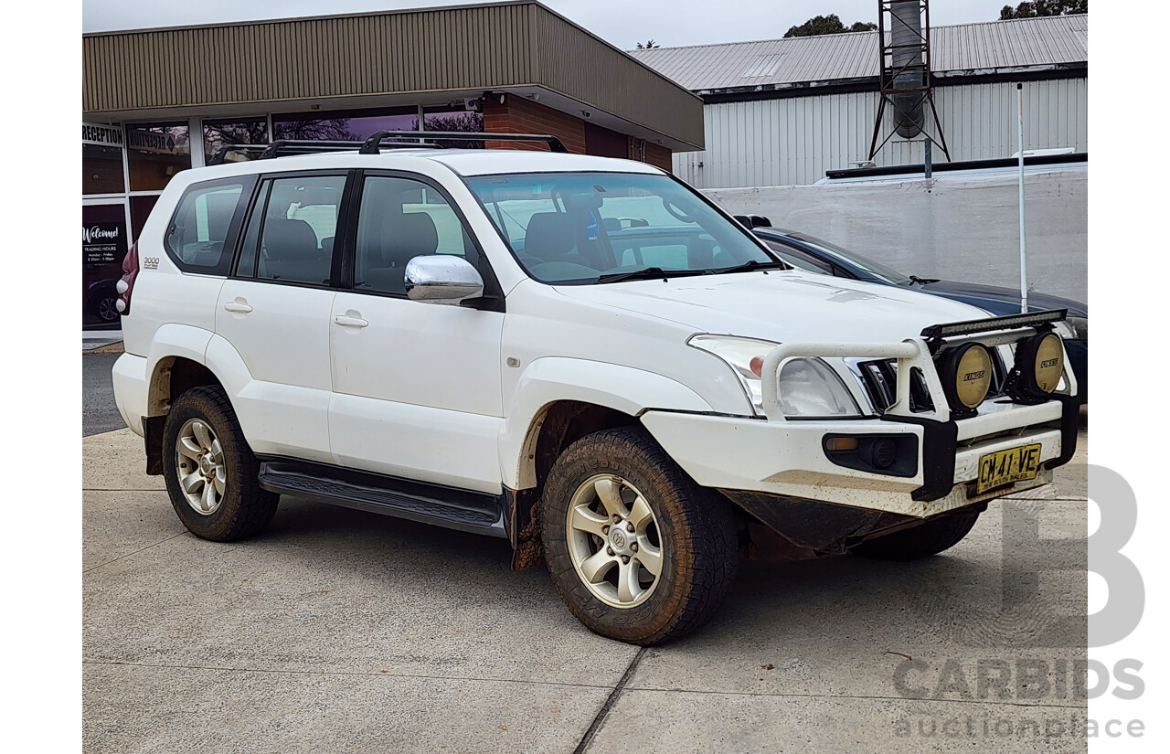 8/2005 Toyota Landcruiser Prado GXL (4x4) KZJ120R 4d Wagon White 3.0L