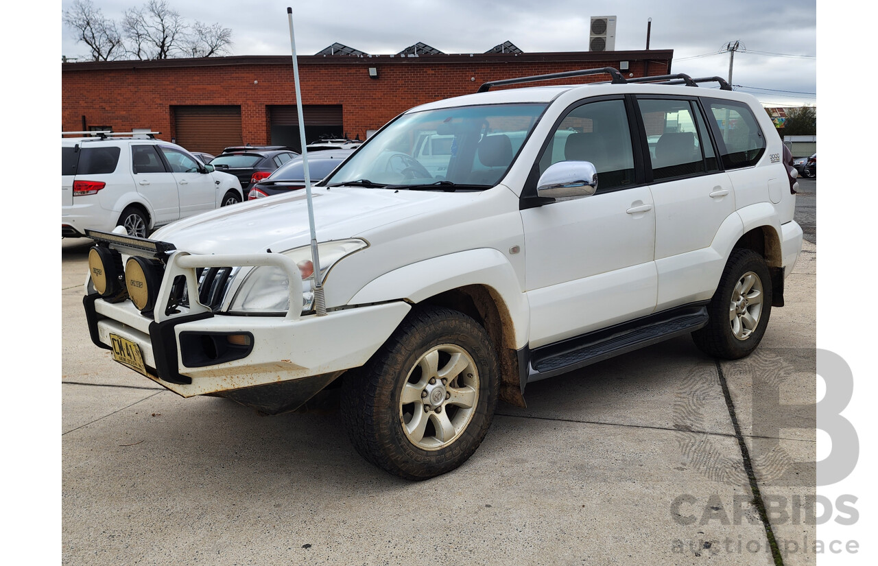 8/2005 Toyota Landcruiser Prado GXL (4x4) KZJ120R 4d Wagon White 3.0L