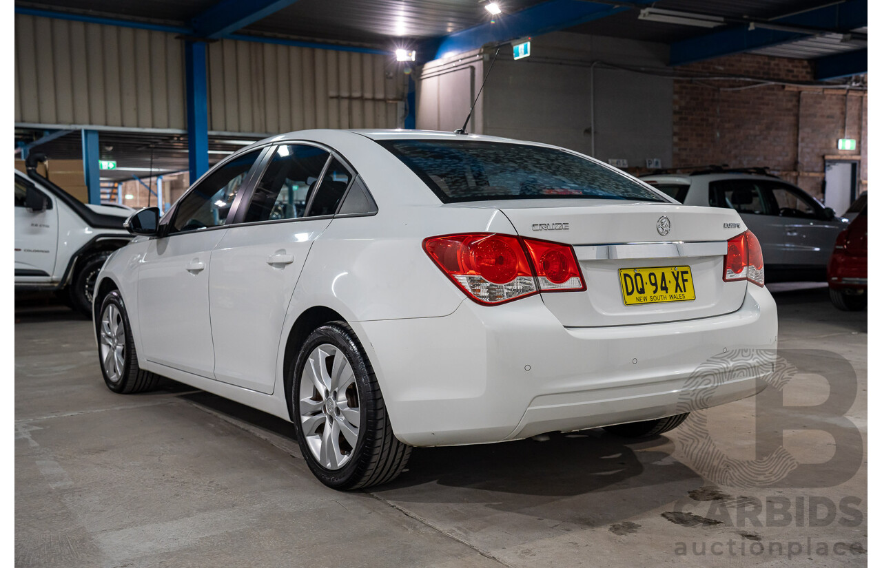 03/2015 Holden Cruze EQUIPE FWD JH MY15 4D Sedan White 1.8L