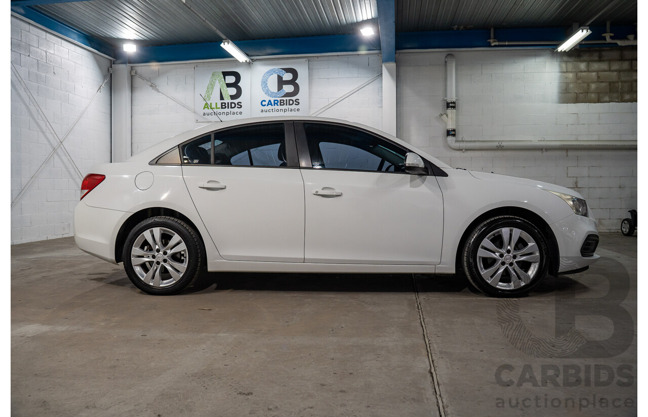 03/2015 Holden Cruze EQUIPE FWD JH MY15 4D Sedan White 1.8L