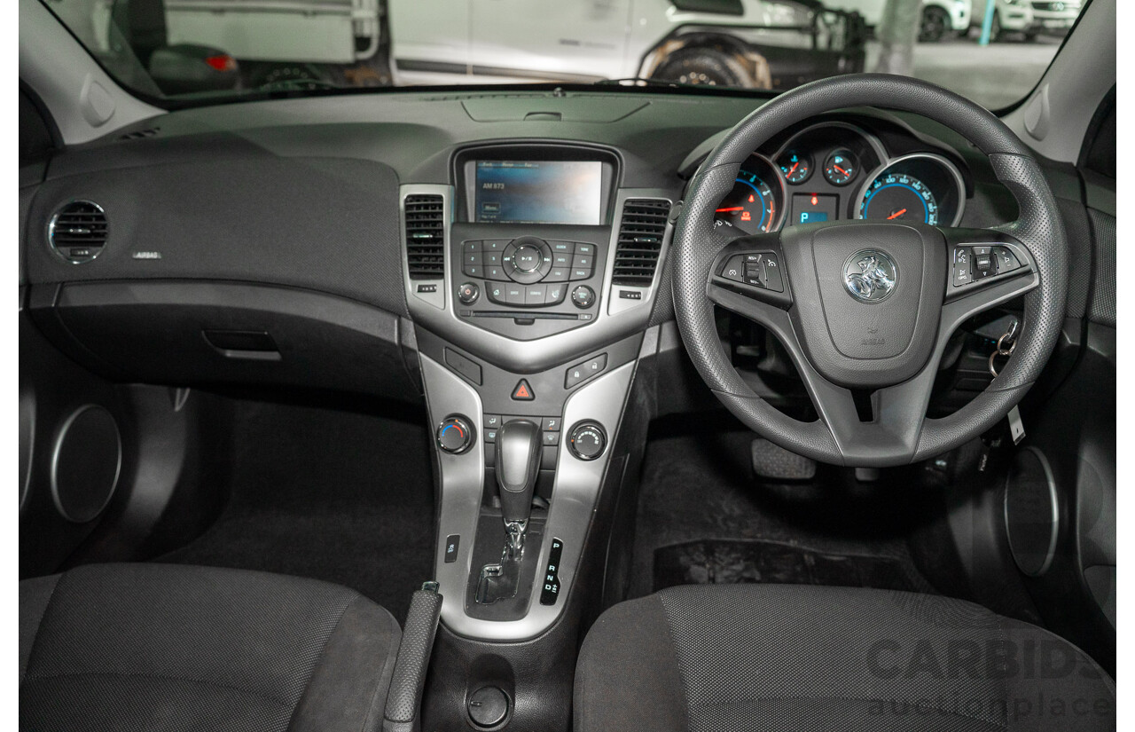 03/2015 Holden Cruze EQUIPE FWD JH MY15 4D Sedan White 1.8L