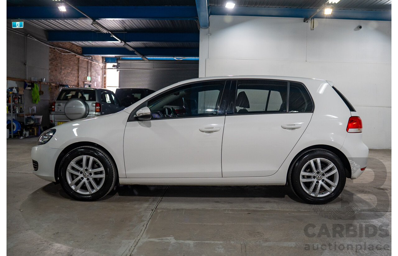 06/2011 Volkswagen Golf 103 TDI Comfortline (FWD) 1K MY11 5D Hatchback White Turbo Diesel 2.0L