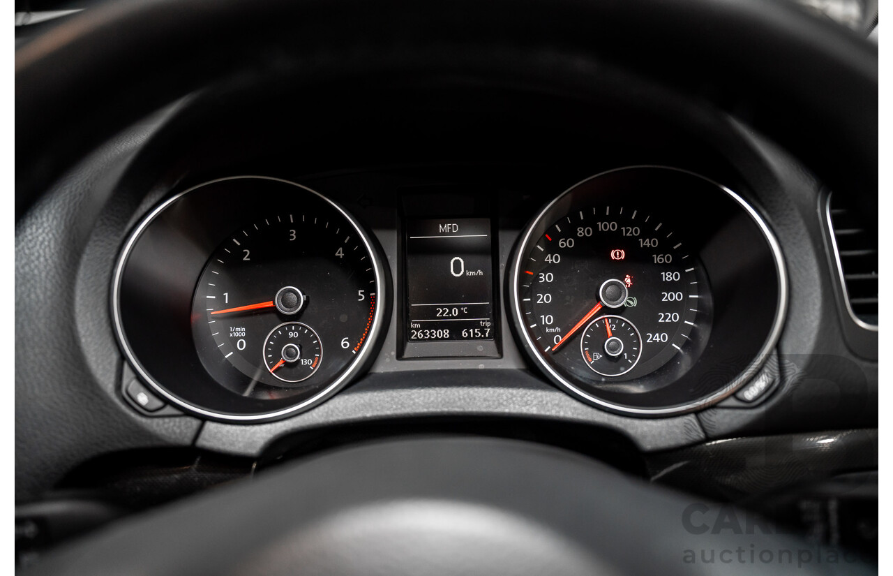 06/2011 Volkswagen Golf 103 TDI Comfortline (FWD) 1K MY11 5D Hatchback White Turbo Diesel 2.0L