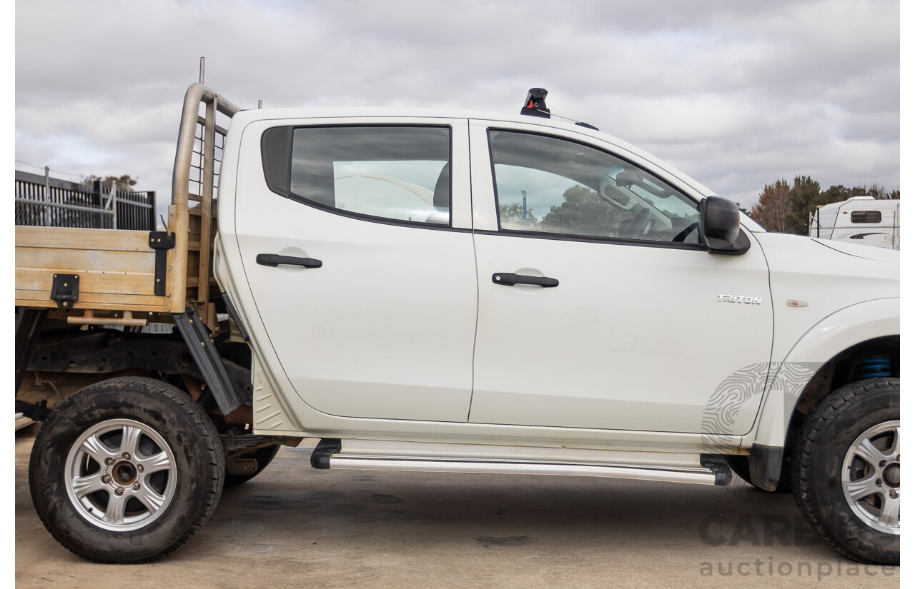 6/2017 Mitsubishi Triton GLX (4x4) MQ MY17 Dual Cab Utility White Turbo Diesel 2.4L