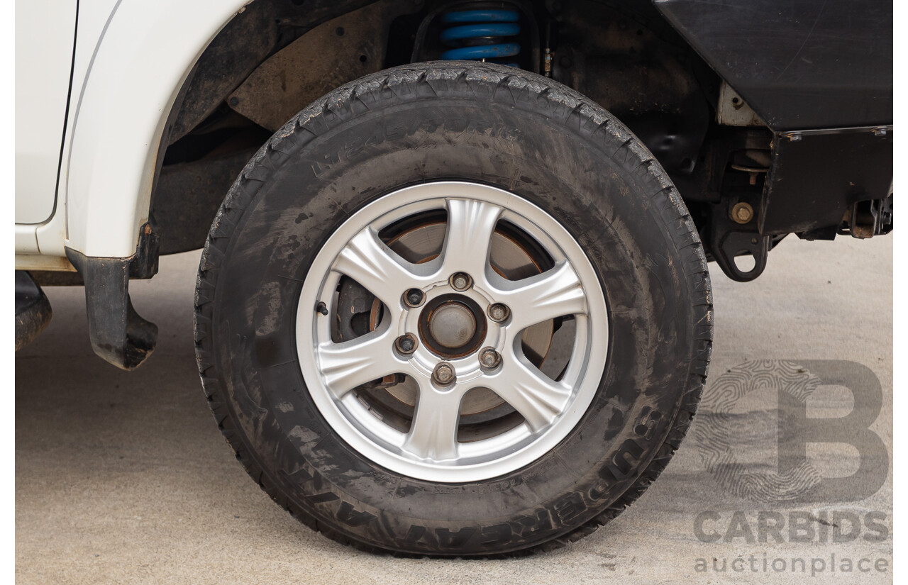 6/2017 Mitsubishi Triton GLX (4x4) MQ MY17 Dual Cab Utility White Turbo Diesel 2.4L