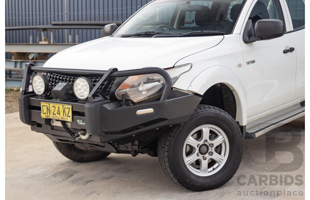 6/2017 Mitsubishi Triton GLX (4x4) MQ MY17 Dual Cab Utility White Turbo Diesel 2.4L