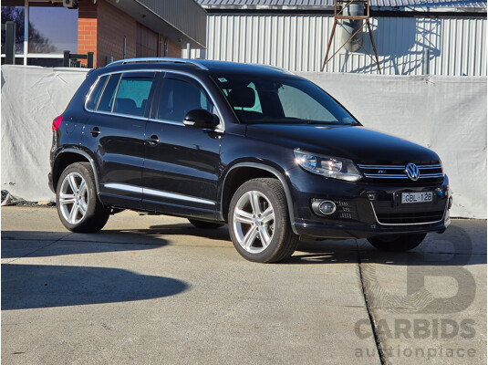 02/2016 Volkswagen Tiguan 155 TSI R-LINE (AWD) 5NC MY16 4D Wagon Black Turbo 2.0L