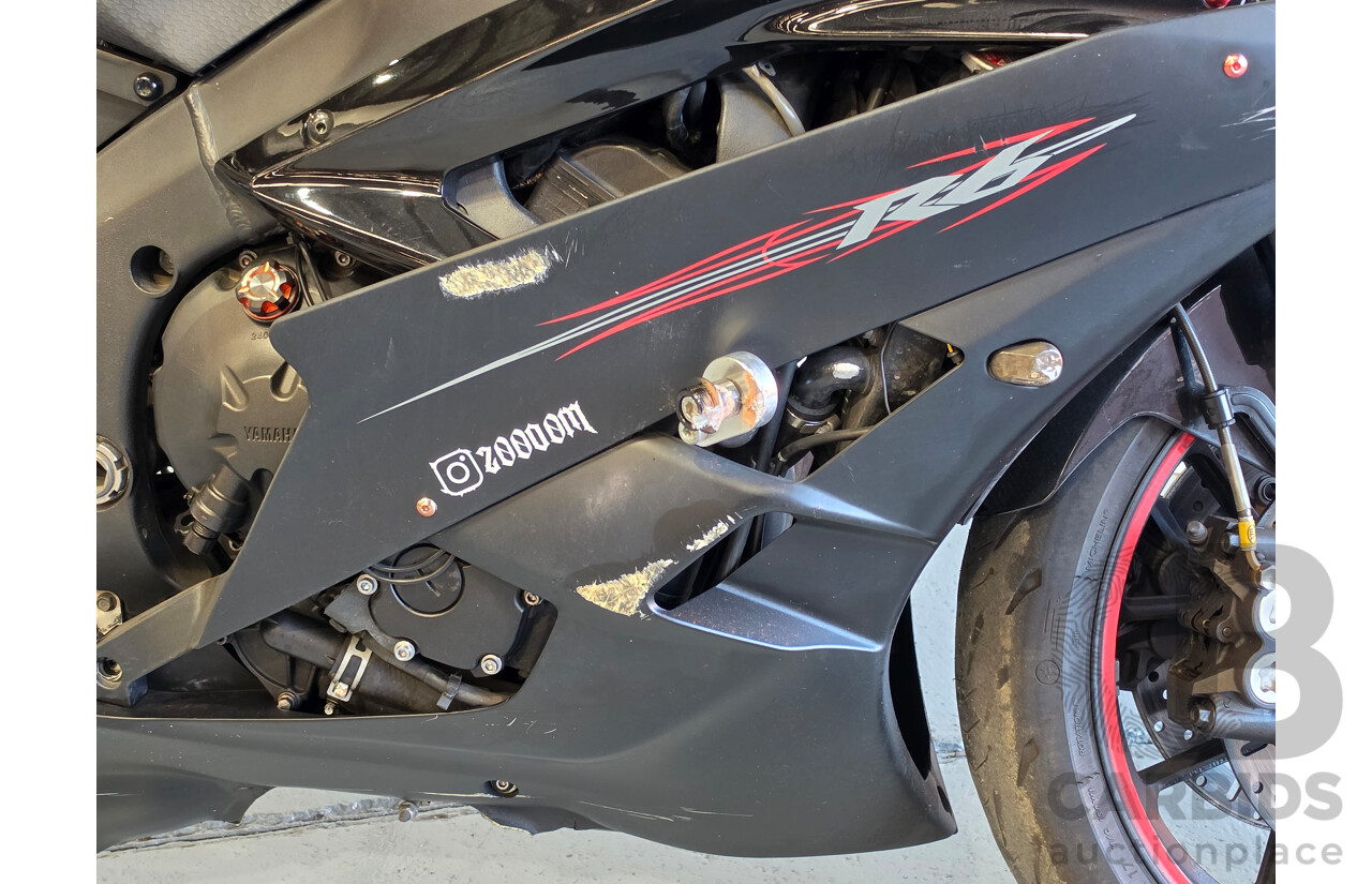 Yamaha YZR-R6 Motorcycle 599cc