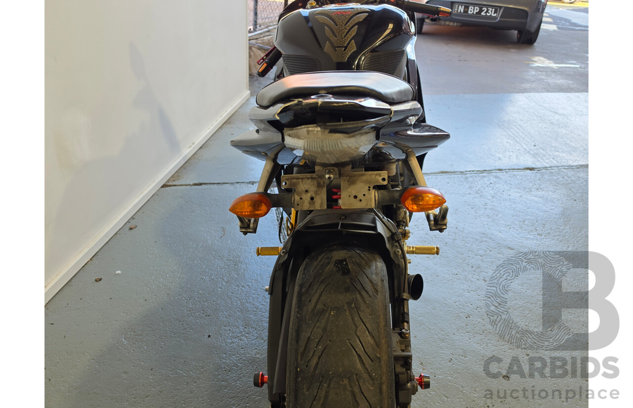 Yamaha YZR-R6 Motorcycle 599cc