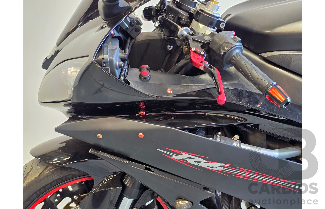 Yamaha YZR-R6 Motorcycle 599cc