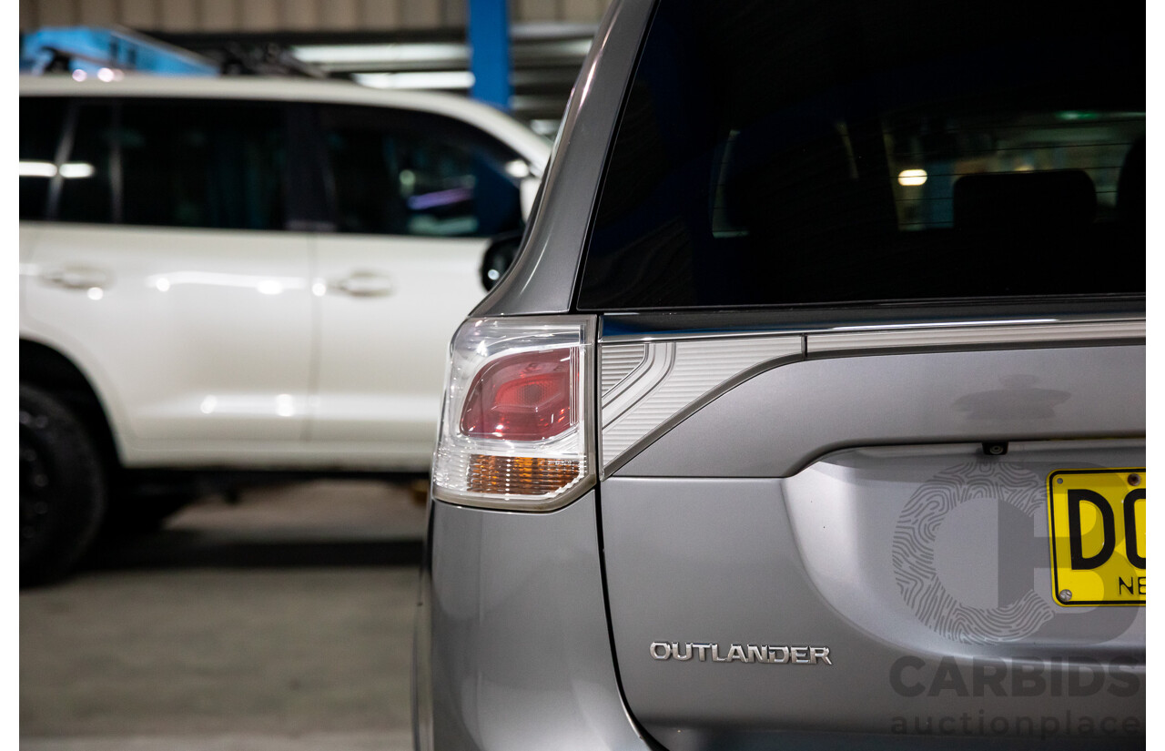 06/2014 Mitsubishi Outlander LS (4x2) FWD ZJ MY14.5 4D Wagon Grey 2.0L