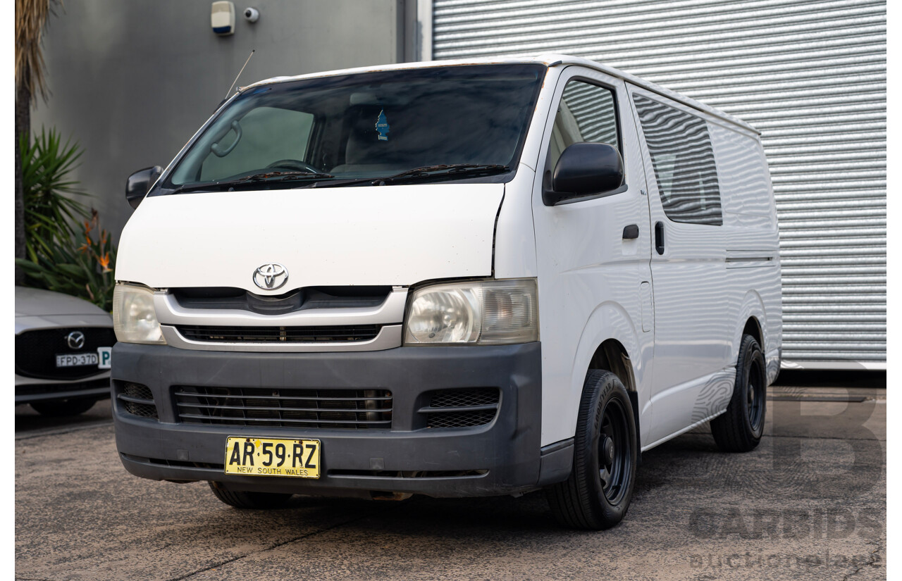 01/2007 Toyota Hiace LWB TRH201R MY07 4d Van White 2.7L