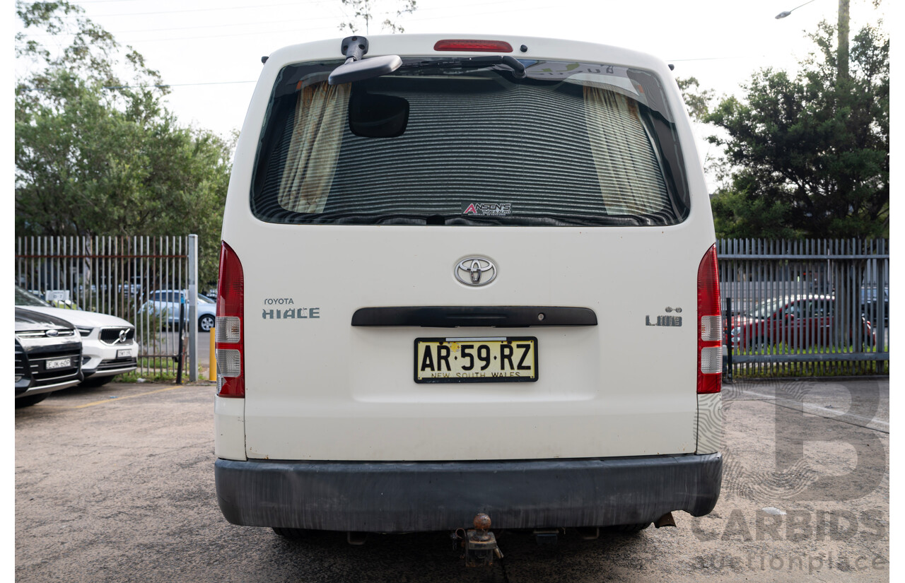 01/2007 Toyota Hiace LWB TRH201R MY07 4d Van White 2.7L