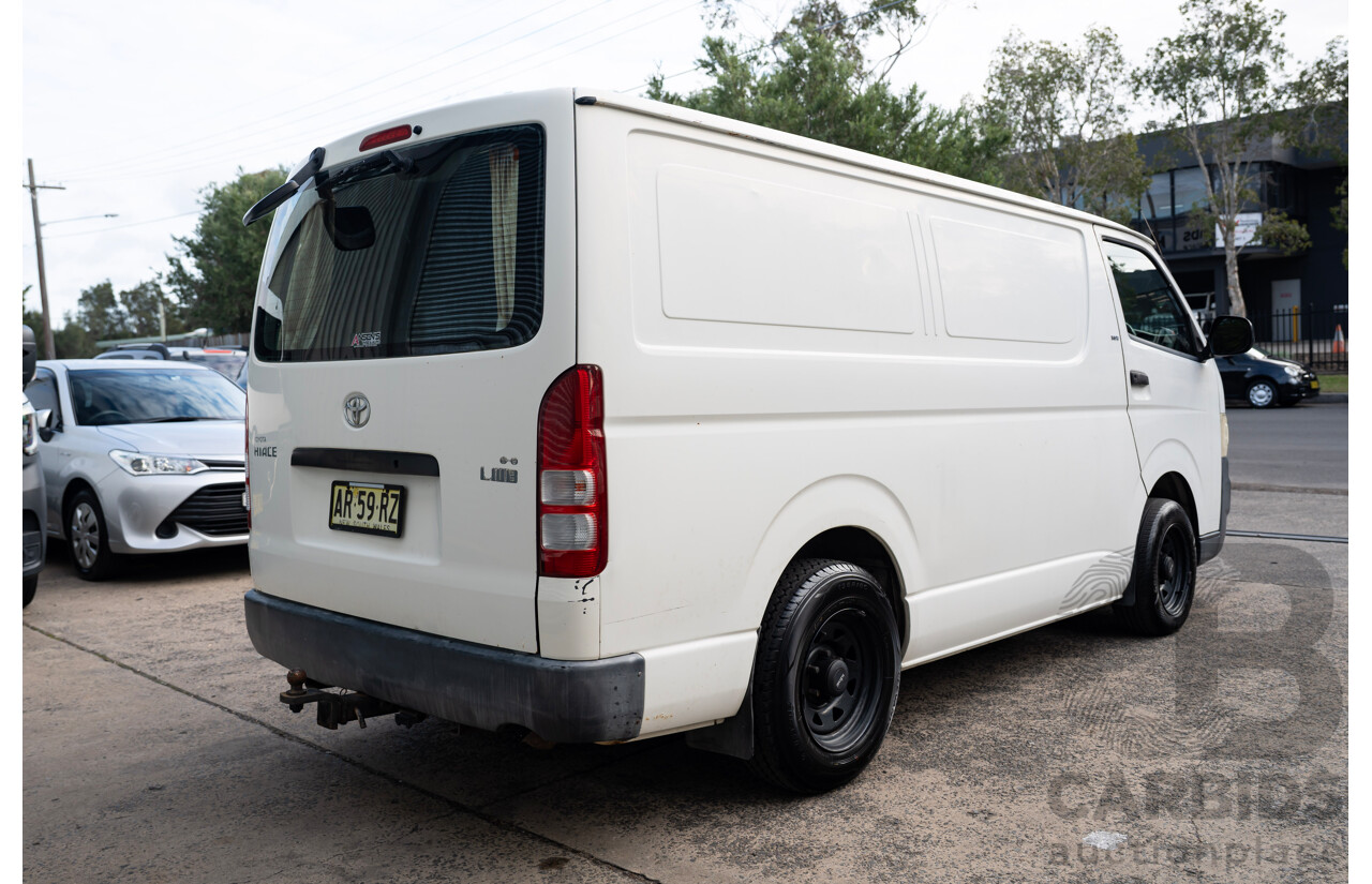01/2007 Toyota Hiace LWB TRH201R MY07 4d Van White 2.7L
