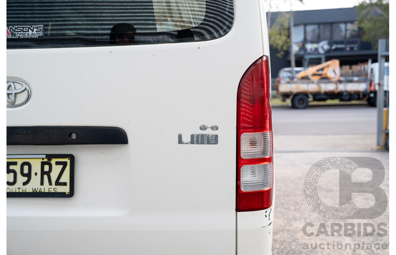 01/2007 Toyota Hiace LWB TRH201R MY07 4d Van White 2.7L