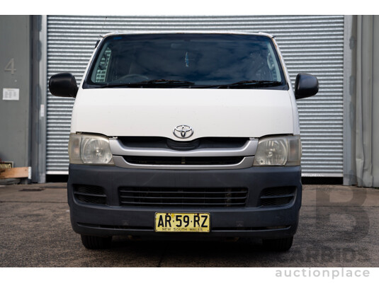 1661543 · 01/2007 Toyota Hiace LWB TRH201R MY07 4d Van White 2.7L