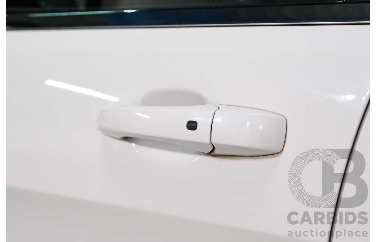 01/2018 Jeep Grand Cherokee LAREDO 4x4 WK MY17 4D Wagon White 3.0L