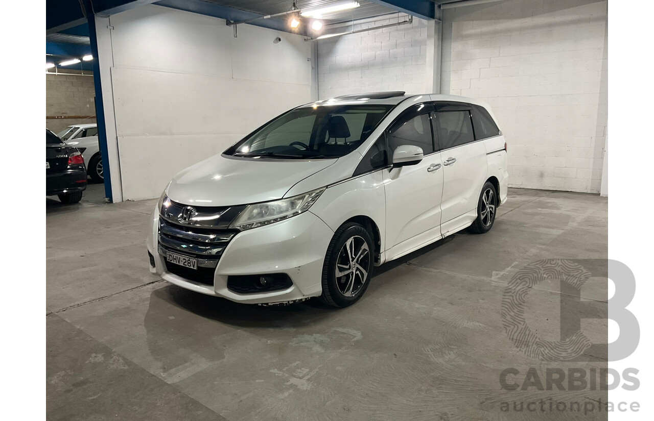 7/2016 Honda Odyssey VTi-L RC MY16 4d Wagon White 2.4L