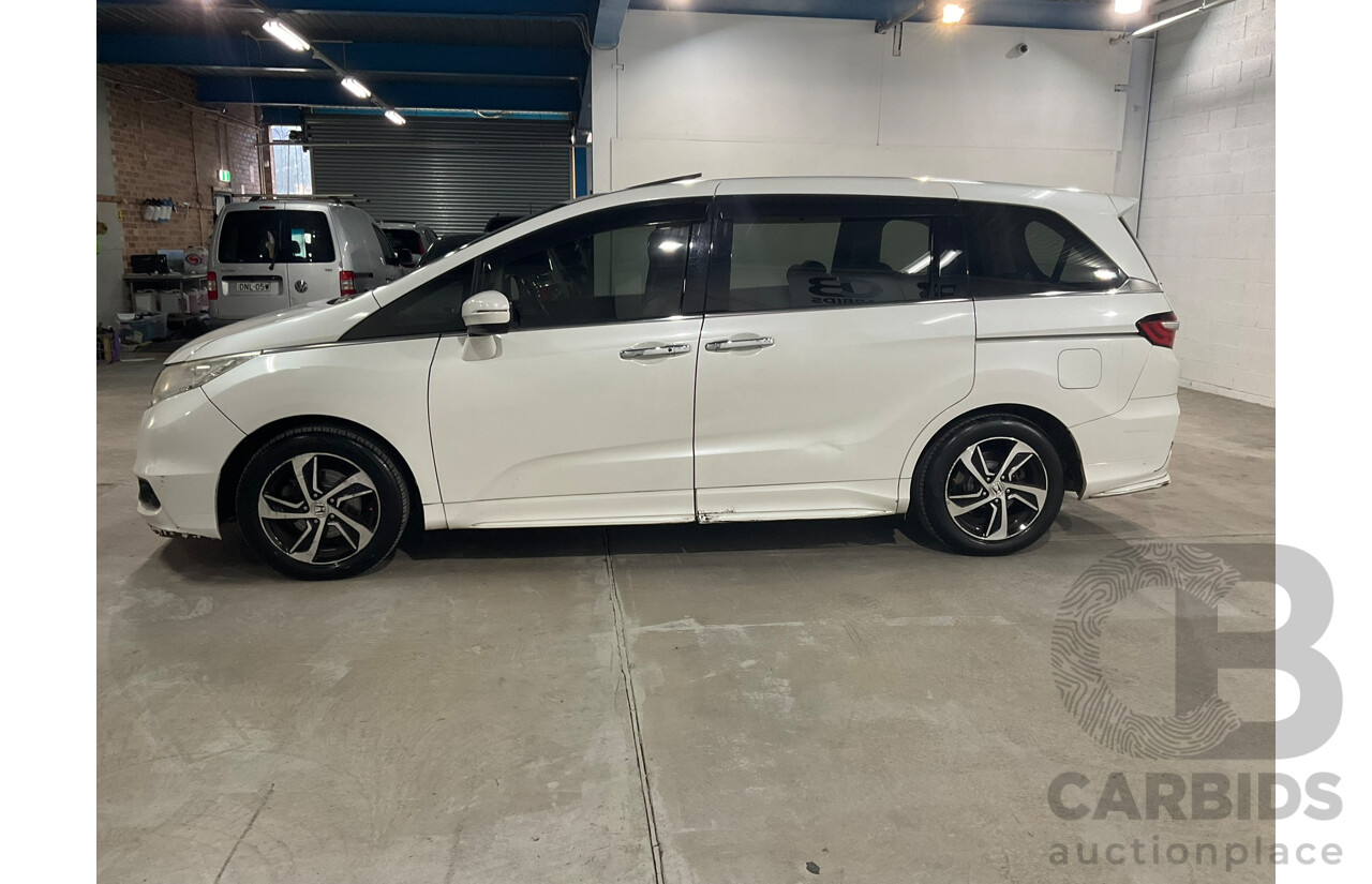 7/2016 Honda Odyssey VTi-L RC MY16 4d Wagon White 2.4L