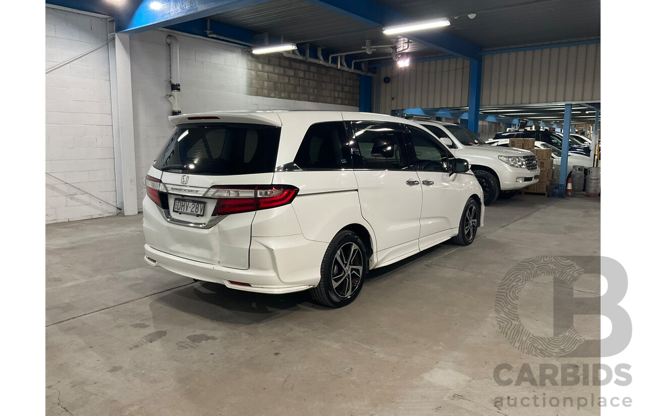 7/2016 Honda Odyssey VTi-L RC MY16 4d Wagon White 2.4L