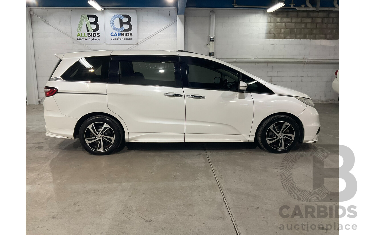 7/2016 Honda Odyssey VTi-L RC MY16 4d Wagon White 2.4L