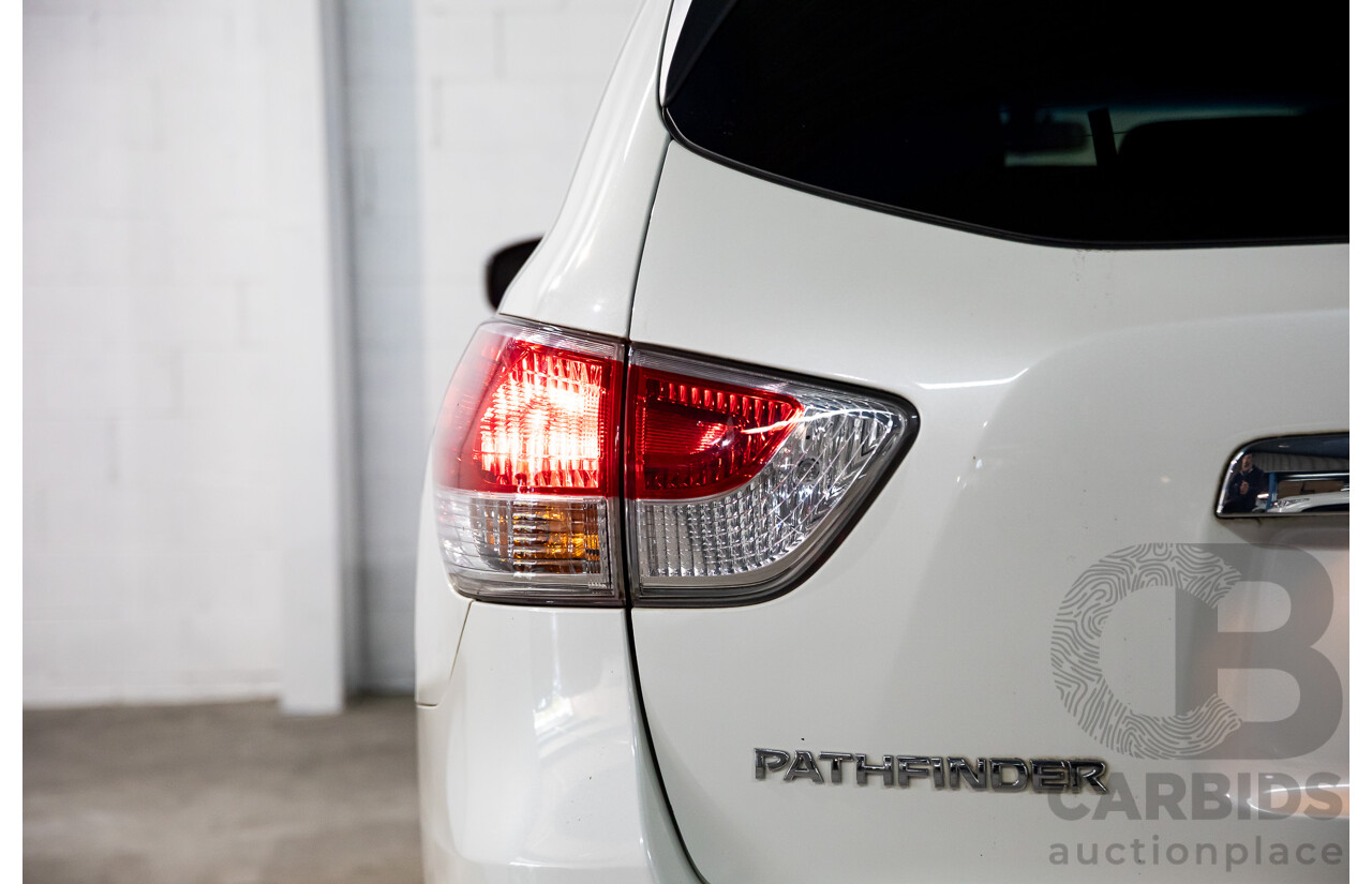 07/2016 Nissan Pathfinder ST R52 MY15 Upgrade 4d Wagon White 3.5L