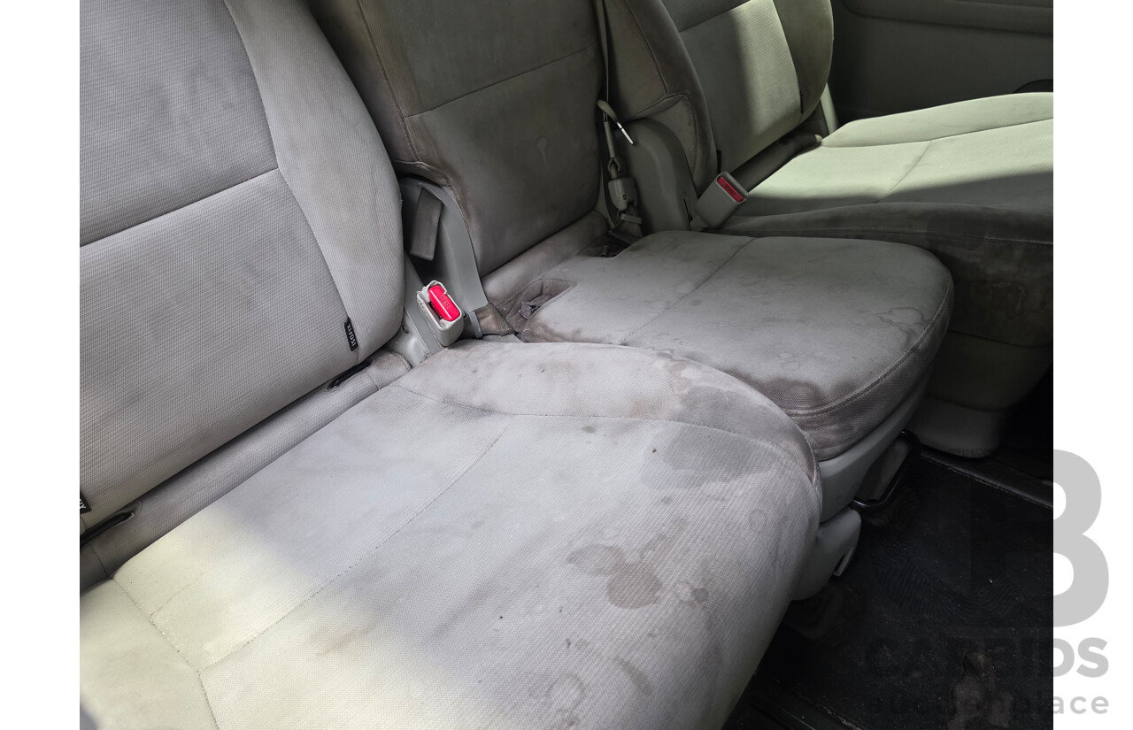 5/2016 Kia Carnival S YP MY16 4d Wagon Clear White 3.3L - 8 Seater