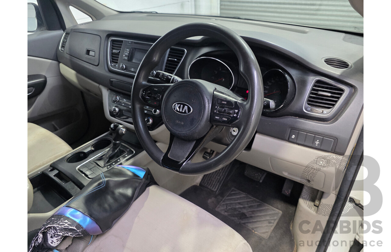 5/2016 Kia Carnival S YP MY16 4d Wagon Clear White 3.3L - 8 Seater