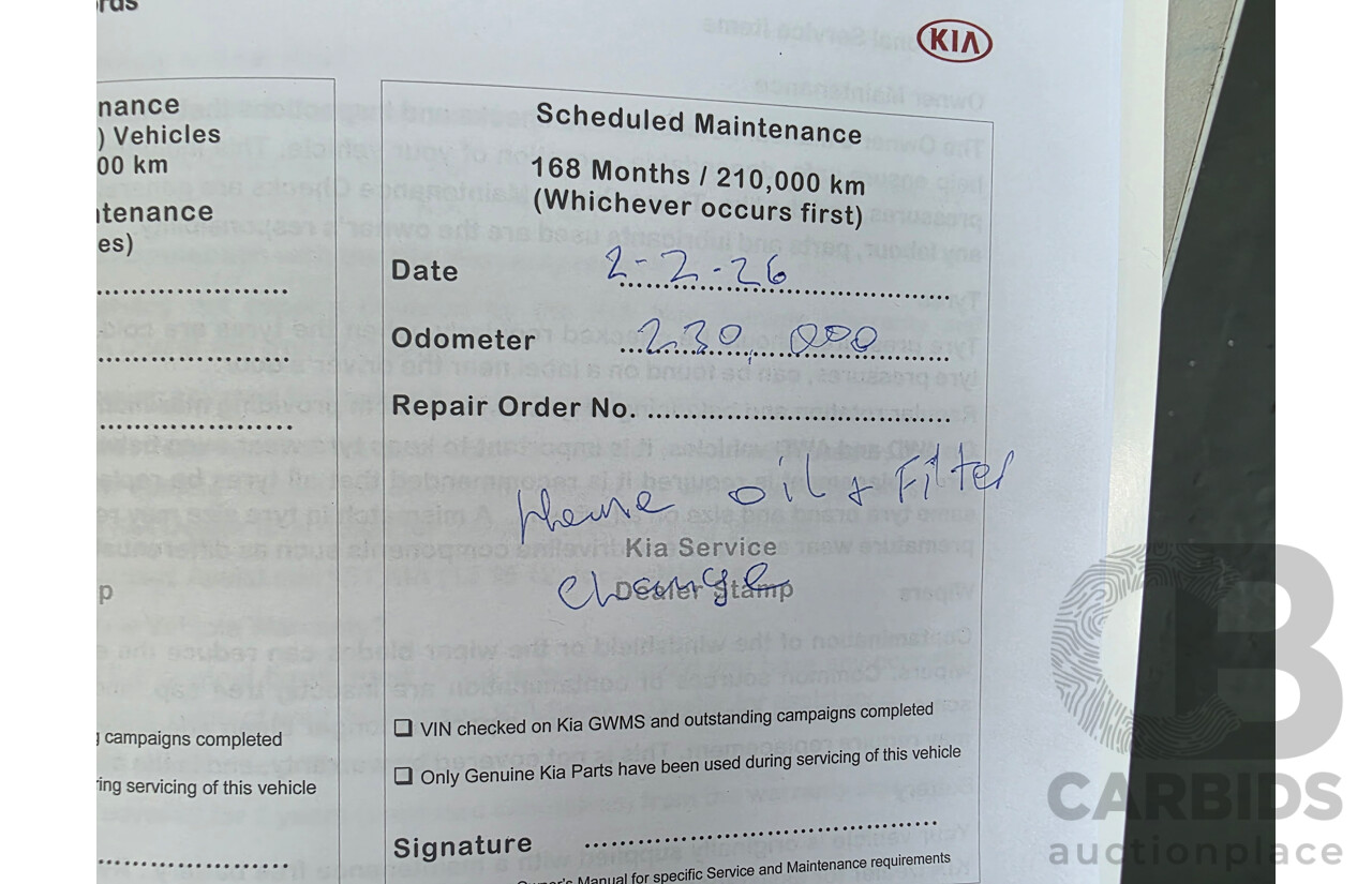 5/2016 Kia Carnival S YP MY16 4d Wagon Clear White 3.3L - 8 Seater