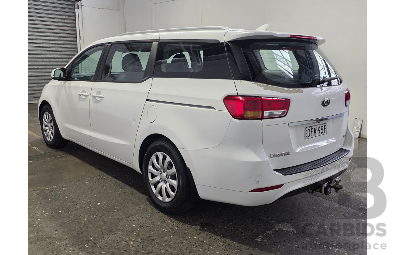 5/2016 Kia Carnival S YP MY16 4d Wagon Clear White 3.3L - 8 Seater