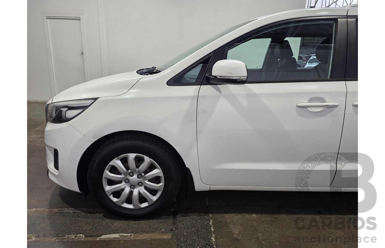 5/2016 Kia Carnival S YP MY16 4d Wagon Clear White 3.3L - 8 Seater