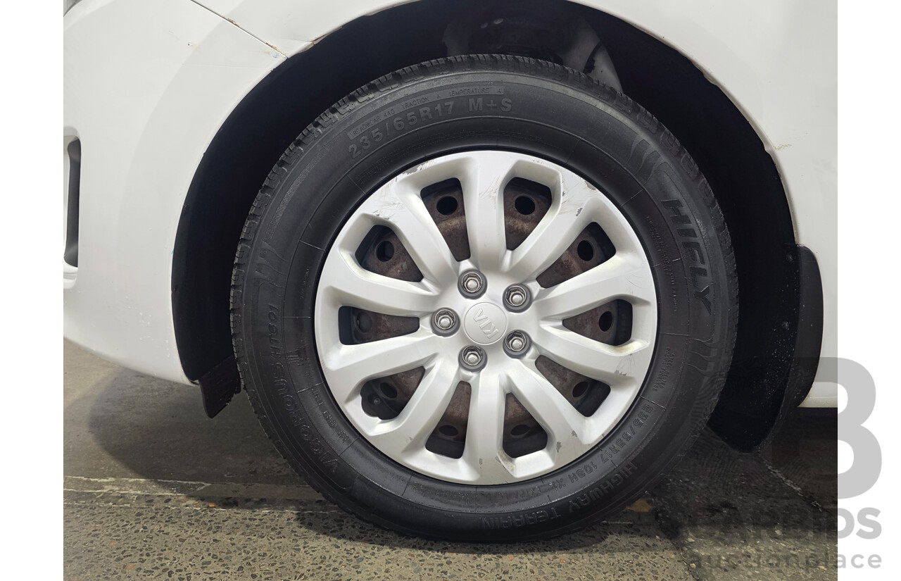 5/2016 Kia Carnival S YP MY16 4d Wagon Clear White 3.3L - 8 Seater
