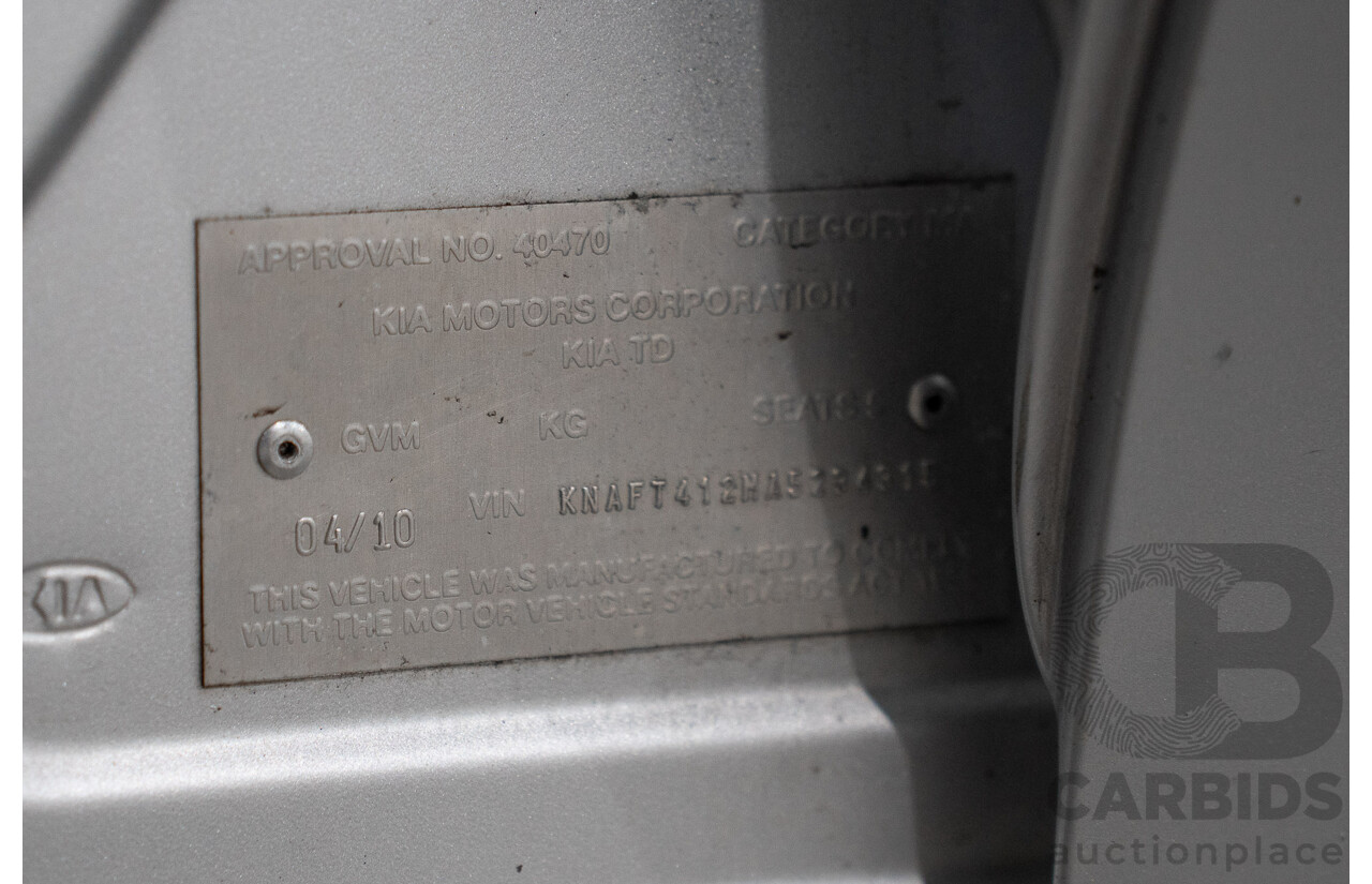 04/2010 Kia Cerato S (FWD) TD MY10 4D Sedan Silver 2.0L