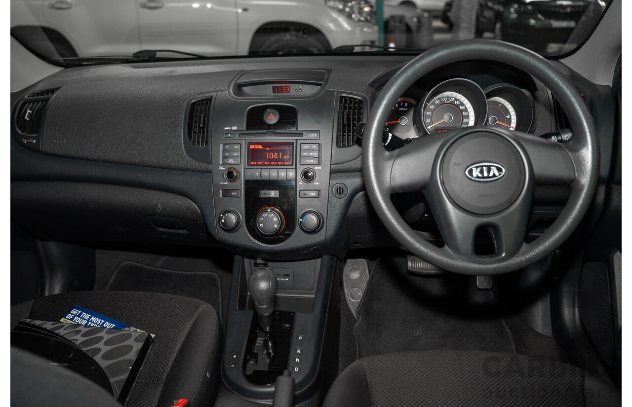 04/2010 Kia Cerato S (FWD) TD MY10 4D Sedan Silver 2.0L