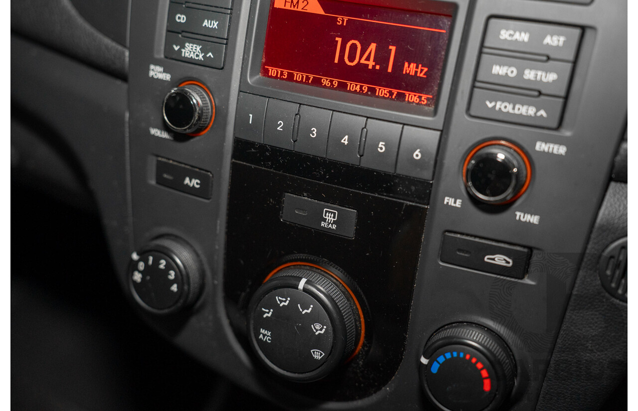 04/2010 Kia Cerato S (FWD) TD MY10 4D Sedan Silver 2.0L