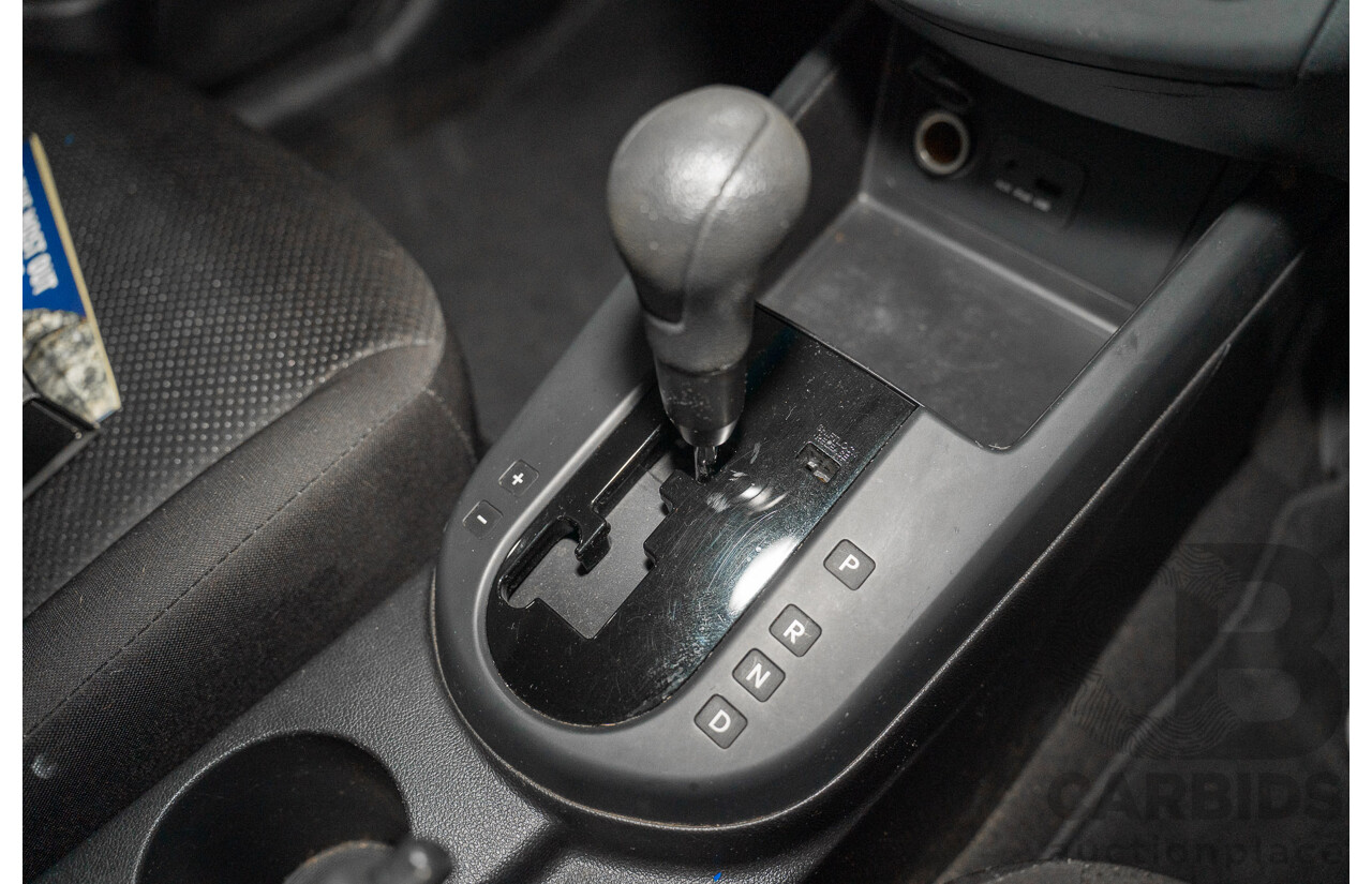 04/2010 Kia Cerato S (FWD) TD MY10 4D Sedan Silver 2.0L
