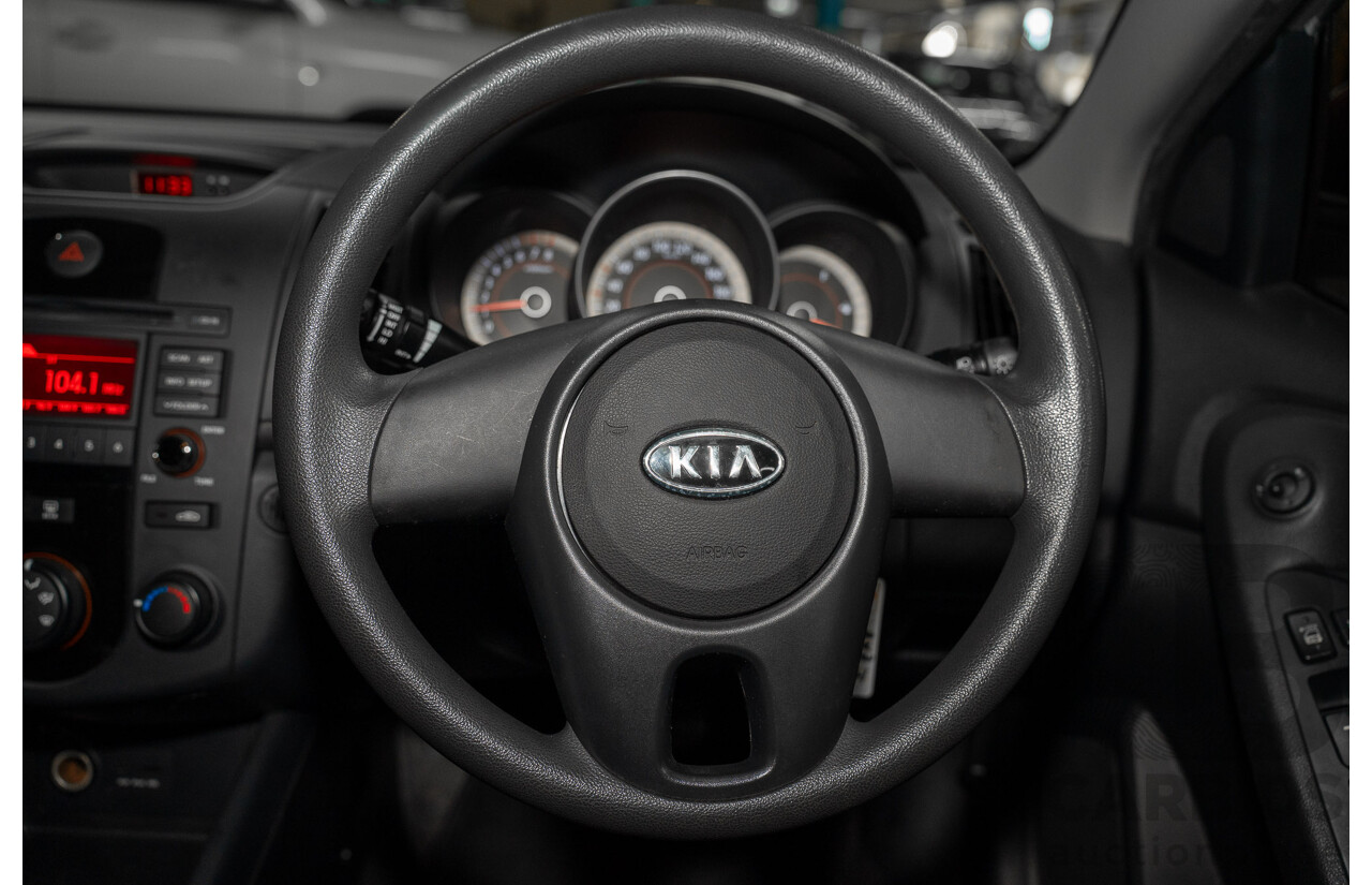 04/2010 Kia Cerato S (FWD) TD MY10 4D Sedan Silver 2.0L