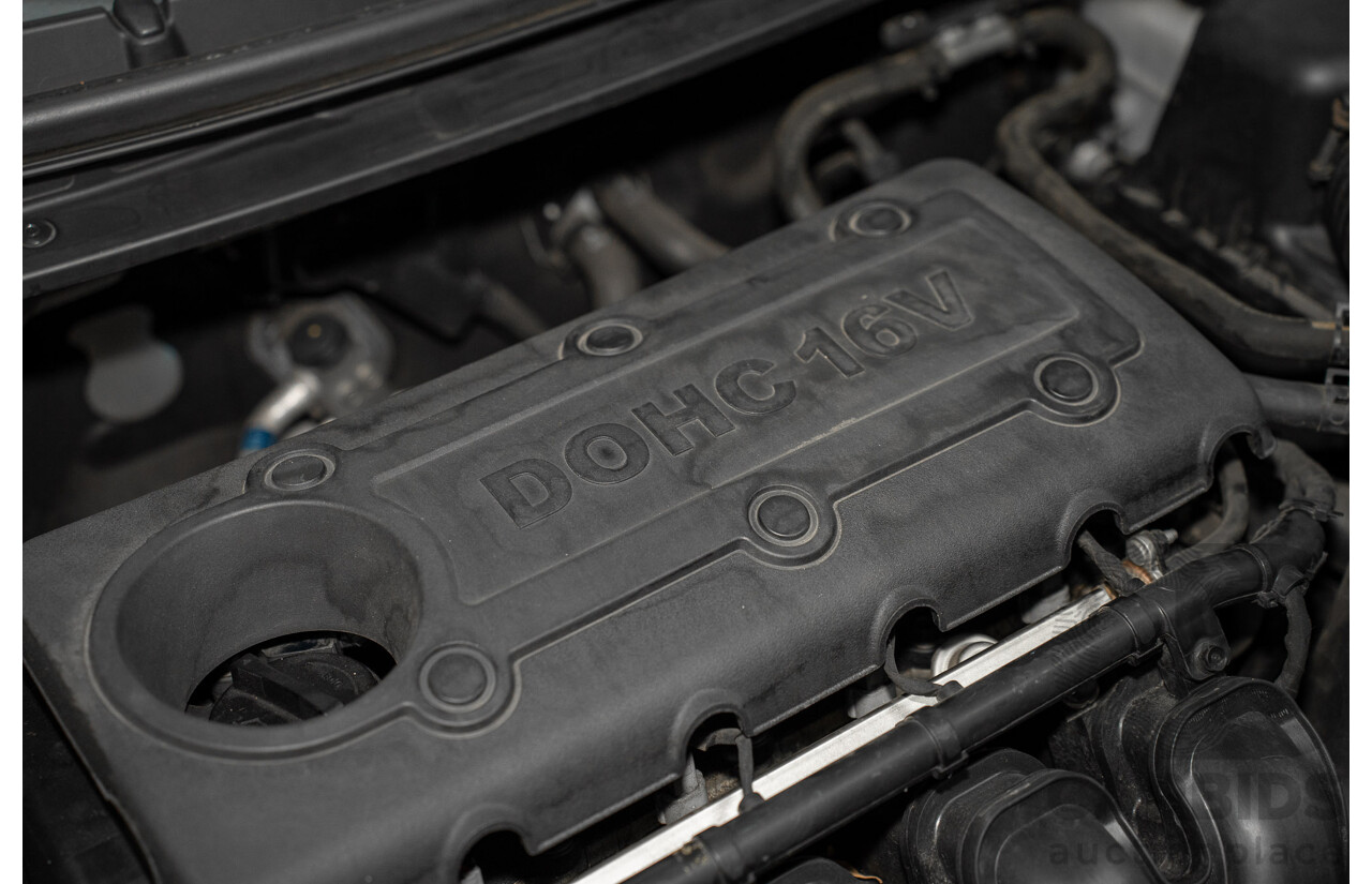 04/2010 Kia Cerato S (FWD) TD MY10 4D Sedan Silver 2.0L
