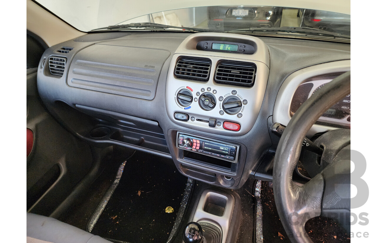 10/2005 Holden Cruze  YG 4d Wagon Silver 1.5L