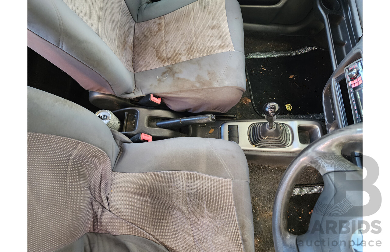 10/2005 Holden Cruze  YG 4d Wagon Silver 1.5L
