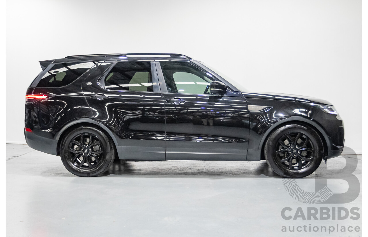 10/2017 Land Rover Discovery TD4 SE (AWD) MY17 4d Wagon Santorini Black Metallic Turbo Diesel 2.0L