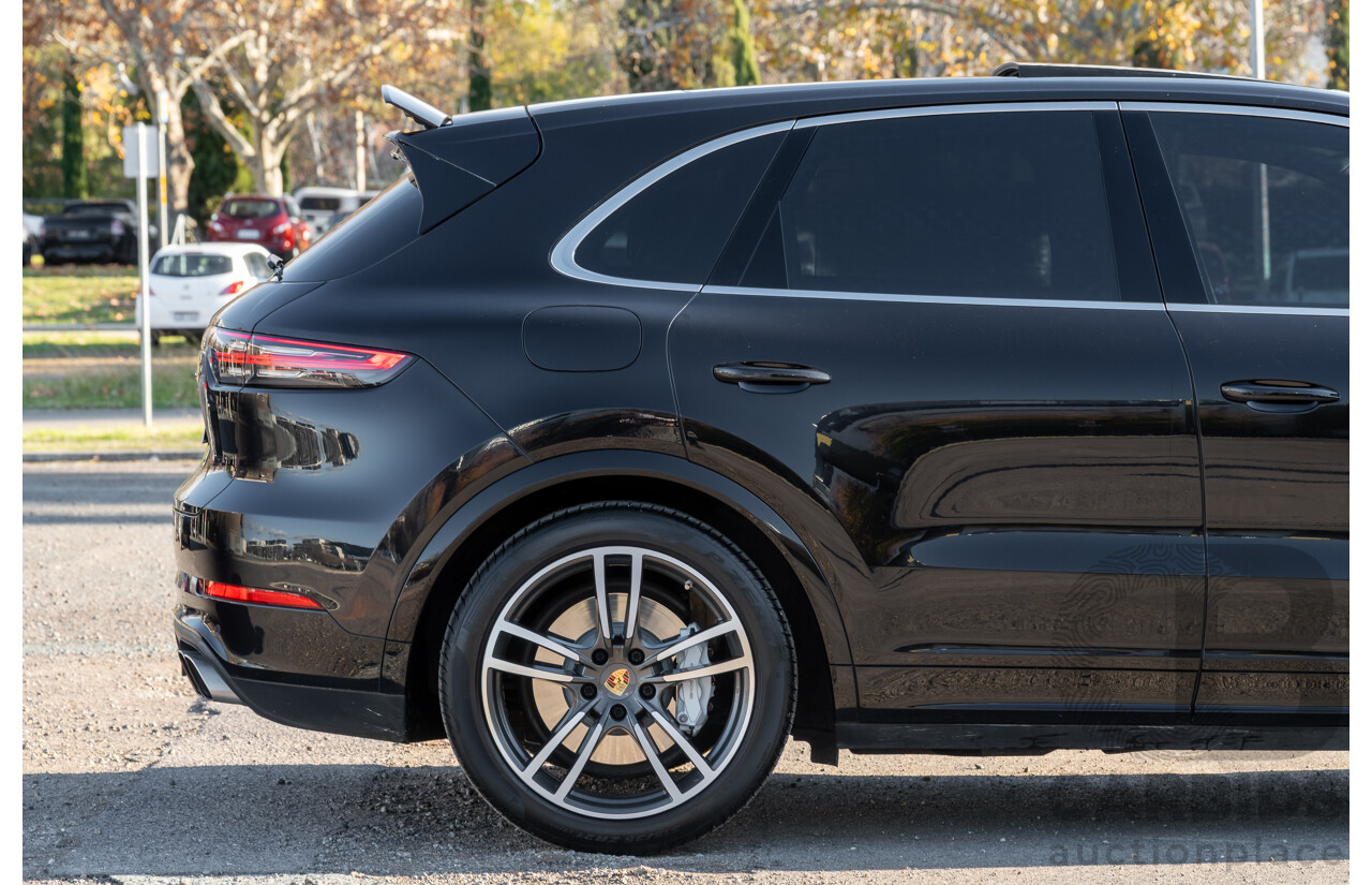 08/2018 Porsche Cayenne Turbo (AWD) 9YA MY19 4d Wagon Jet Black Metallic Twin Turbo V8 4.0L
