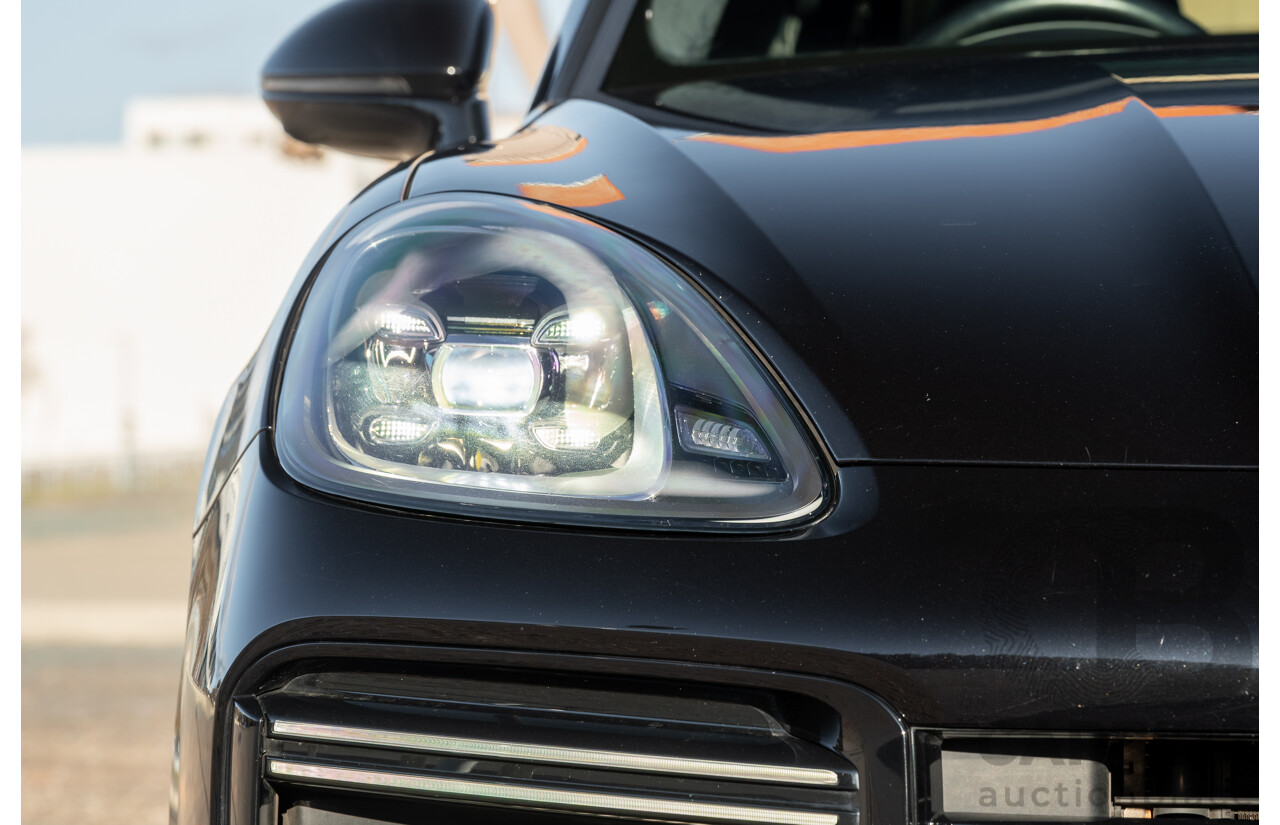 08/2018 Porsche Cayenne Turbo (AWD) 9YA MY19 4d Wagon Jet Black Metallic Twin Turbo V8 4.0L