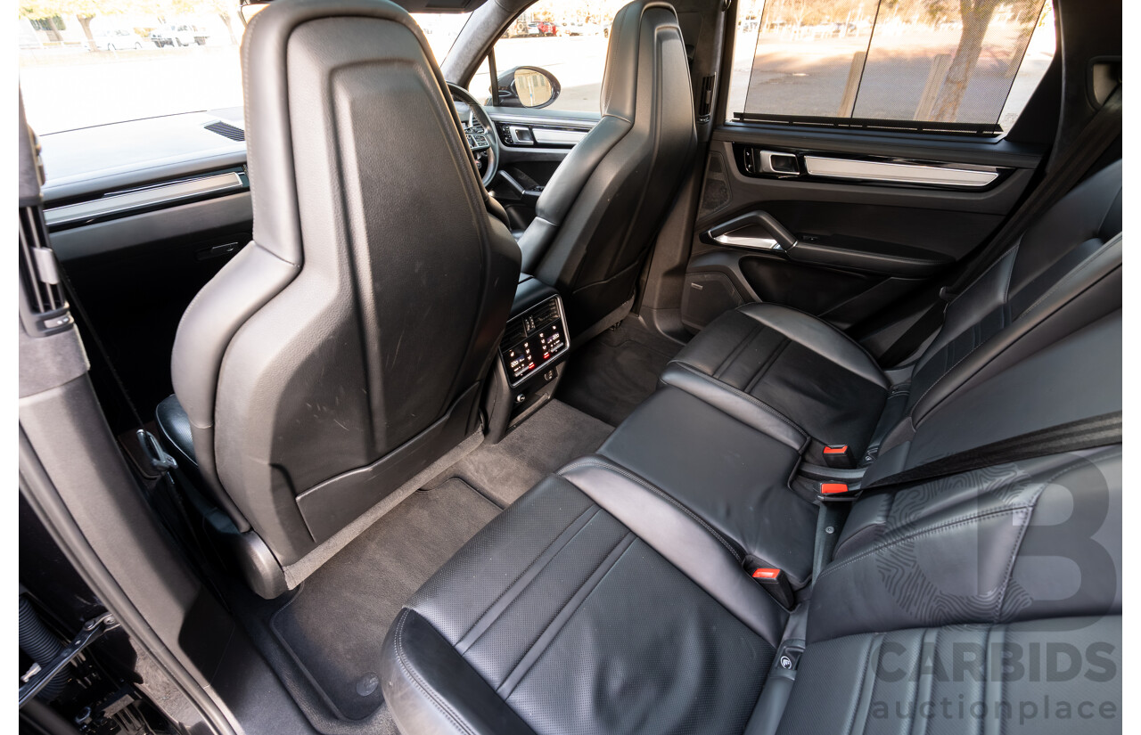 08/2018 Porsche Cayenne Turbo (AWD) 9YA MY19 4d Wagon Jet Black Metallic Twin Turbo V8 4.0L