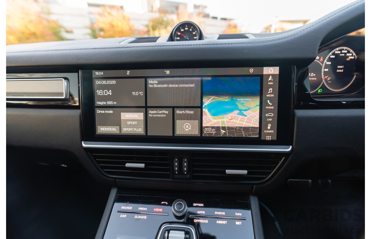 08/2018 Porsche Cayenne Turbo (AWD) 9YA MY19 4d Wagon Jet Black Metallic Twin Turbo V8 4.0L